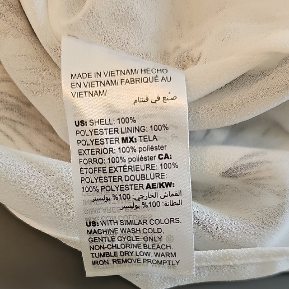 White House Black Market Floral Blouse - Black and Cream - Picture 6 of 7